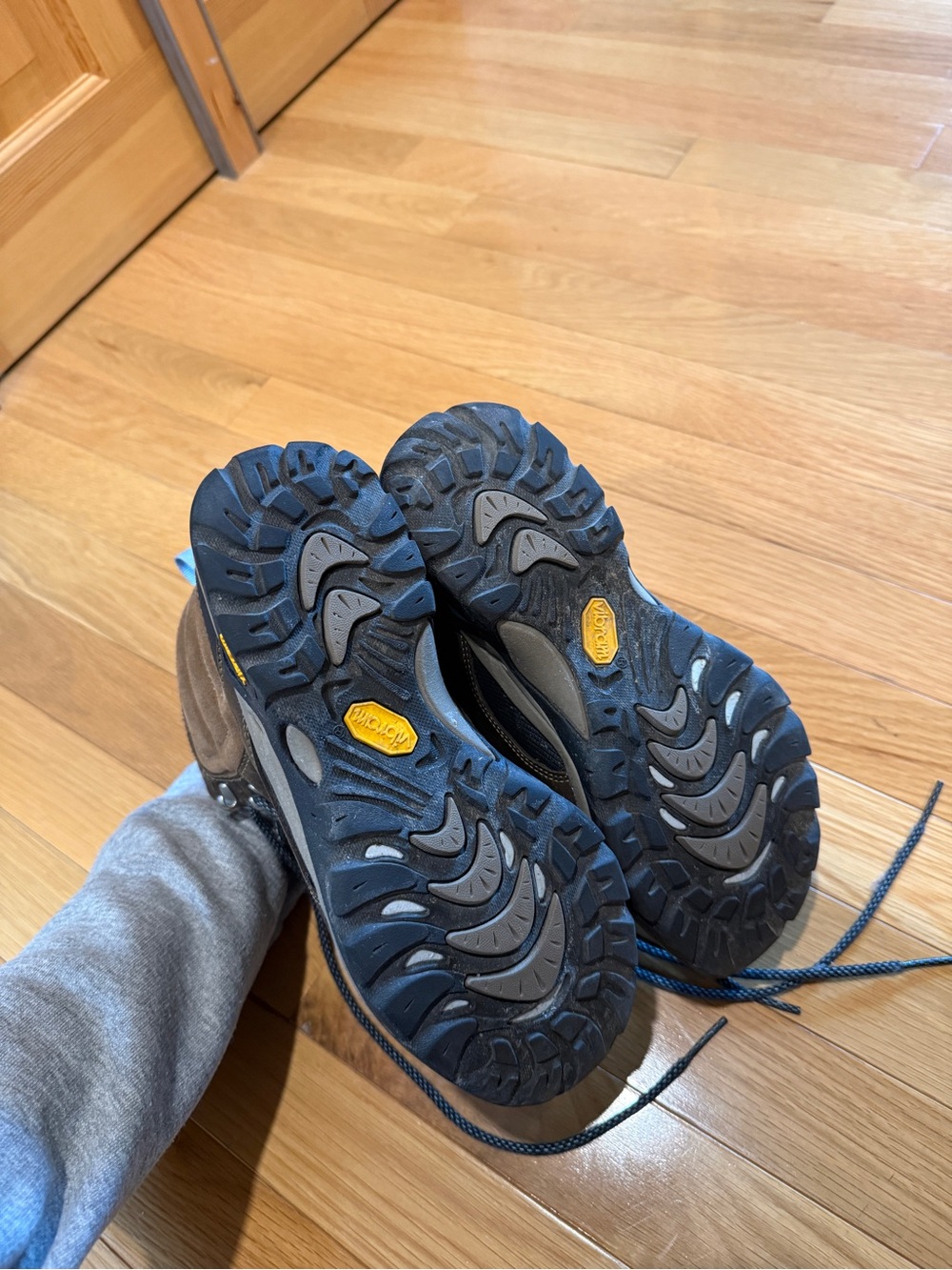 Ahnu Brown and Black Waterproof Women's Hiking Boots - Picture 7 of 8